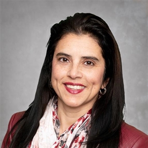 Lisa Pilar Macias