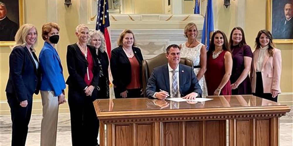 Governor signs domestic violence bill based on OU College of Nursing research