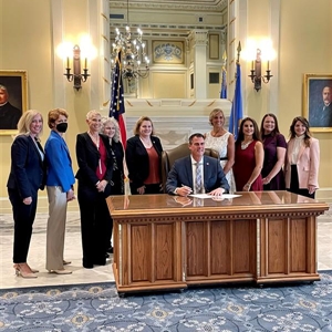 Governor signs domestic violence bill based on OU College of Nursing research