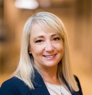 Angela Mund, DNP, CRNA, FAANA, FAAN