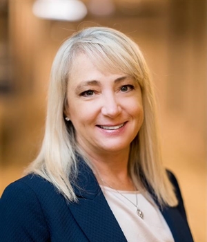 Angela Mund, DNP, CRNA, FAANA, FAAN